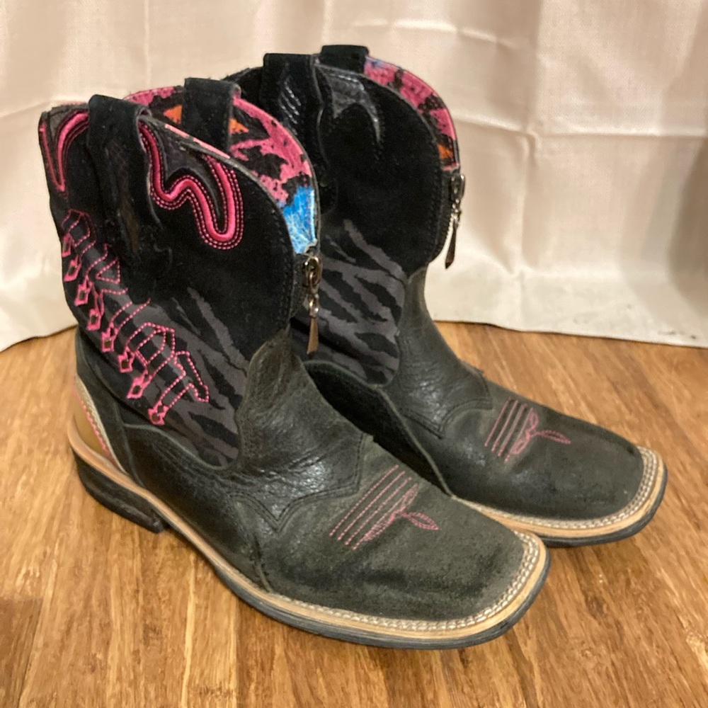 Ariat cowboy boots